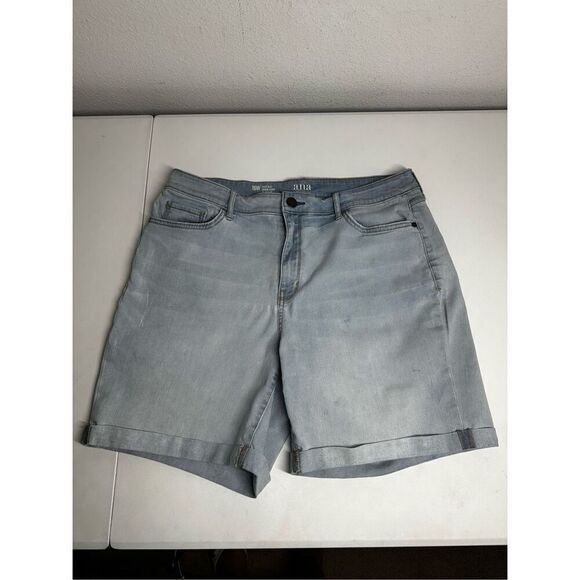 A.N.A A New Approach Women’s High Rise Denim Light Wash Shorts Size 16W *Notes - Picture 1 of 14